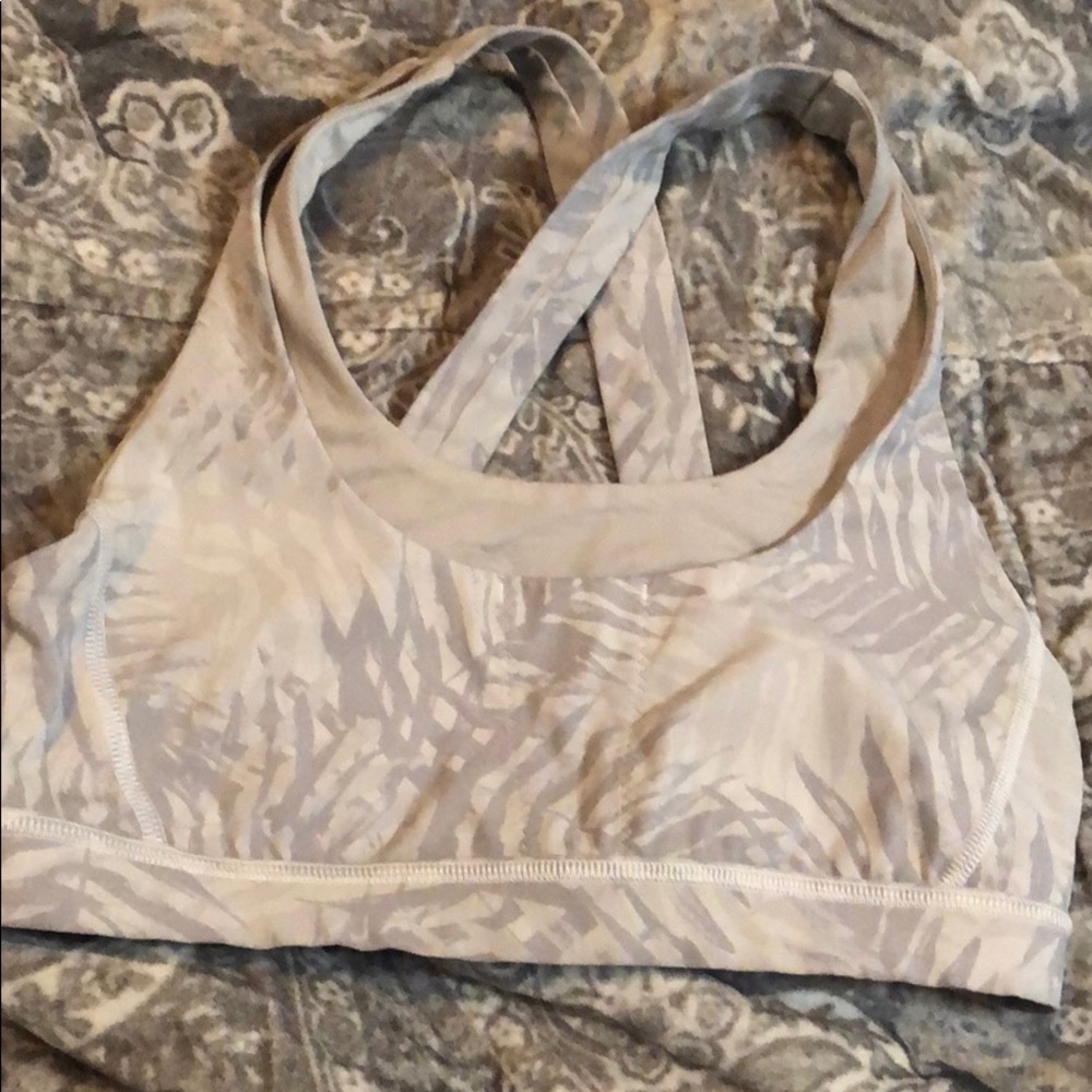 Lululemon Run stuff your bra